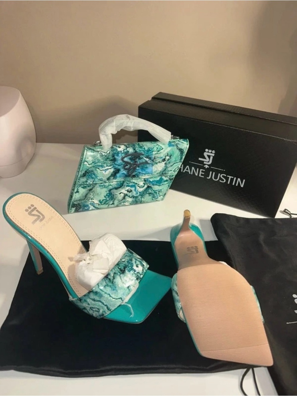 Shane Justin Heels & Dust Bag